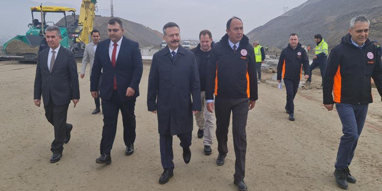 Aydın-Denizli otoyolu için, 3  bin 500 işçi arı gibi çalışıyor