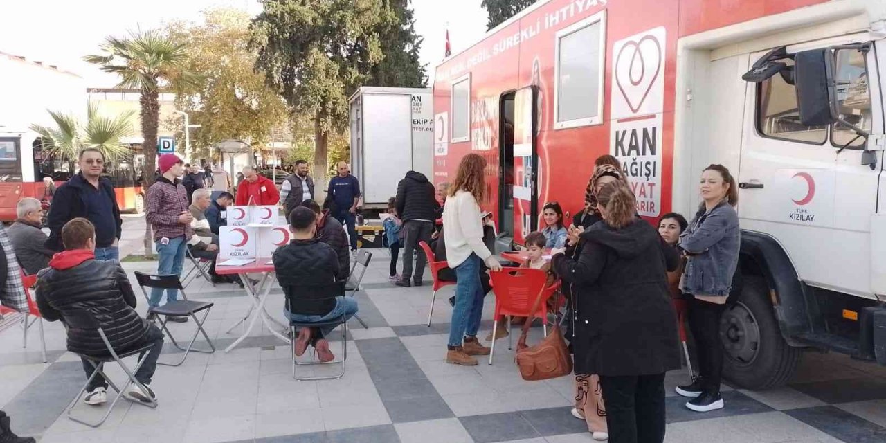 Sarıgöl’de Kan ve kök hücre bağışı kampanyası ilgi gördü