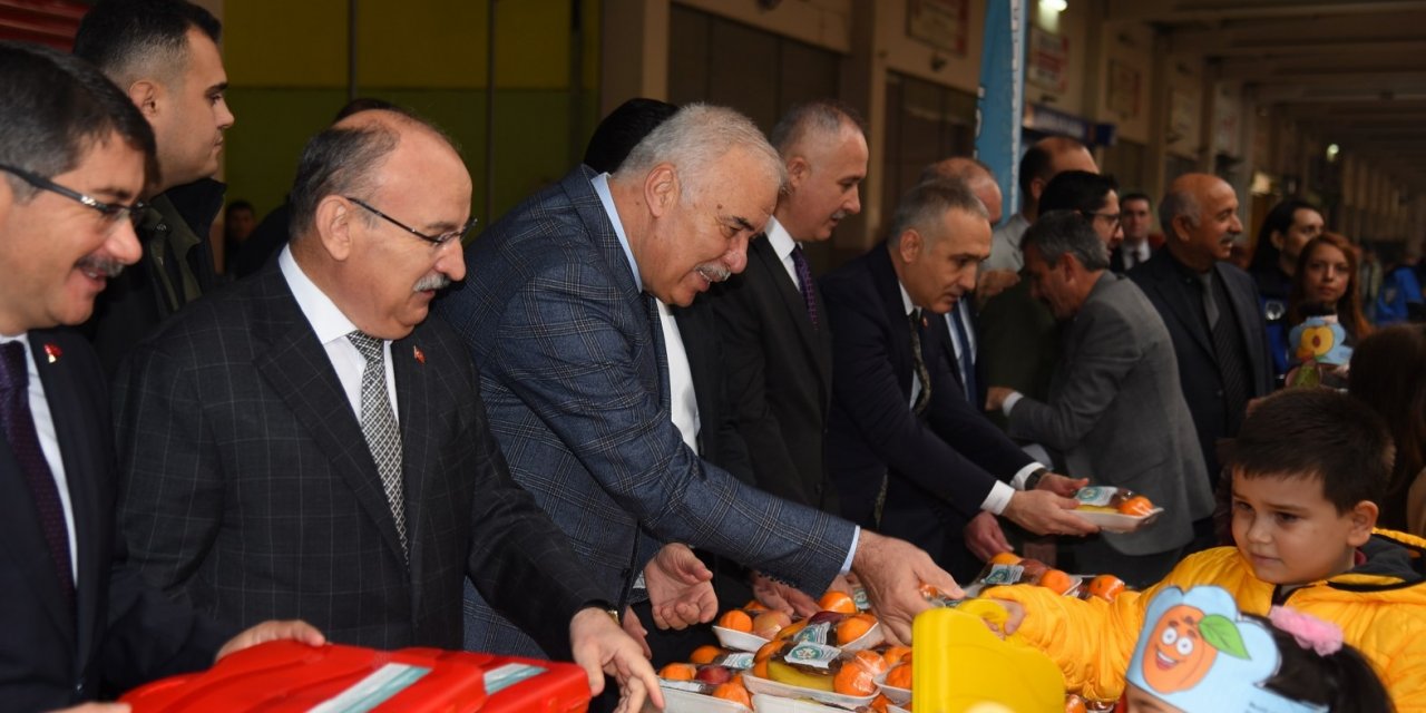 Yerli Malı Haftasında öğrencileri sevindirdiler