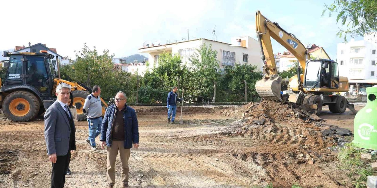 Marmaris’te İçmeler İsmet İnönü Caddesi yenileniyor