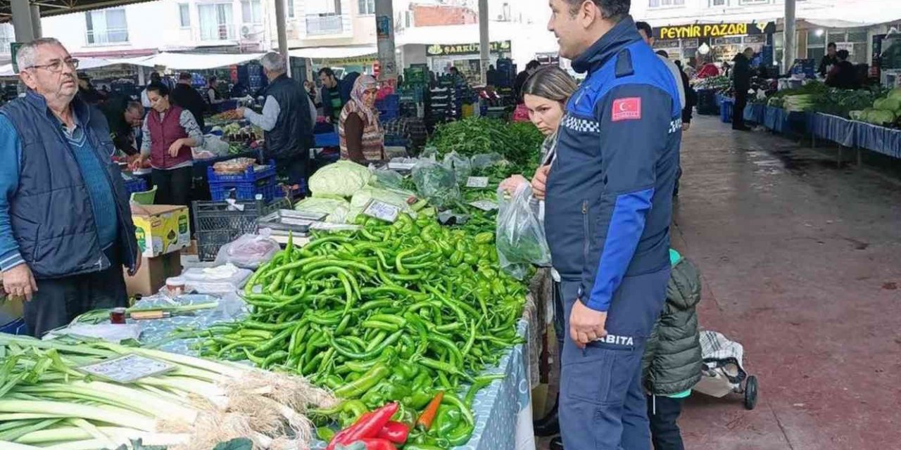 Ortaca semt pazarında etiket denetimi