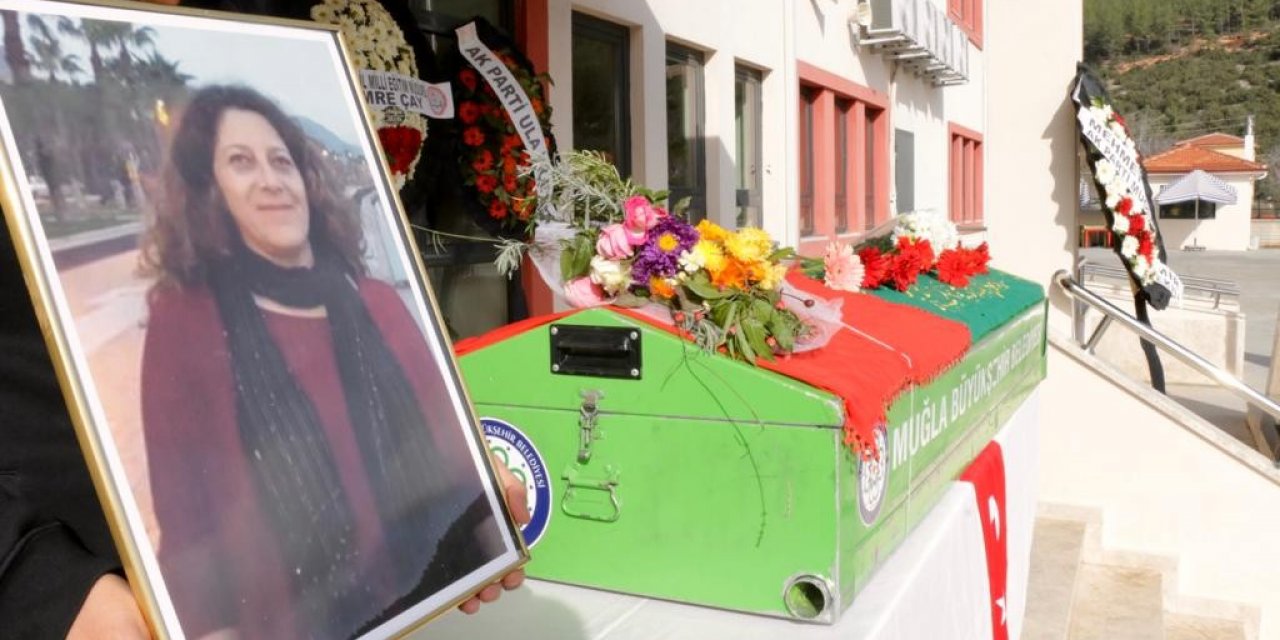 Trafik kazasında ölen okul müdürü için tören düzenlendi