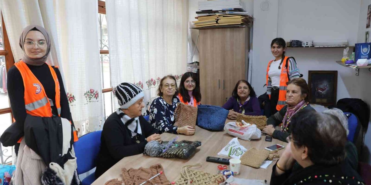 100 yaş evi üyeleri ile SOGEM gençleri buluştu