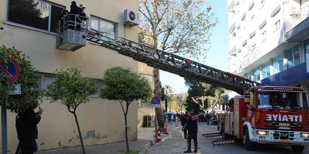 Efeler Belediyesi’nden deprem tatbikatı