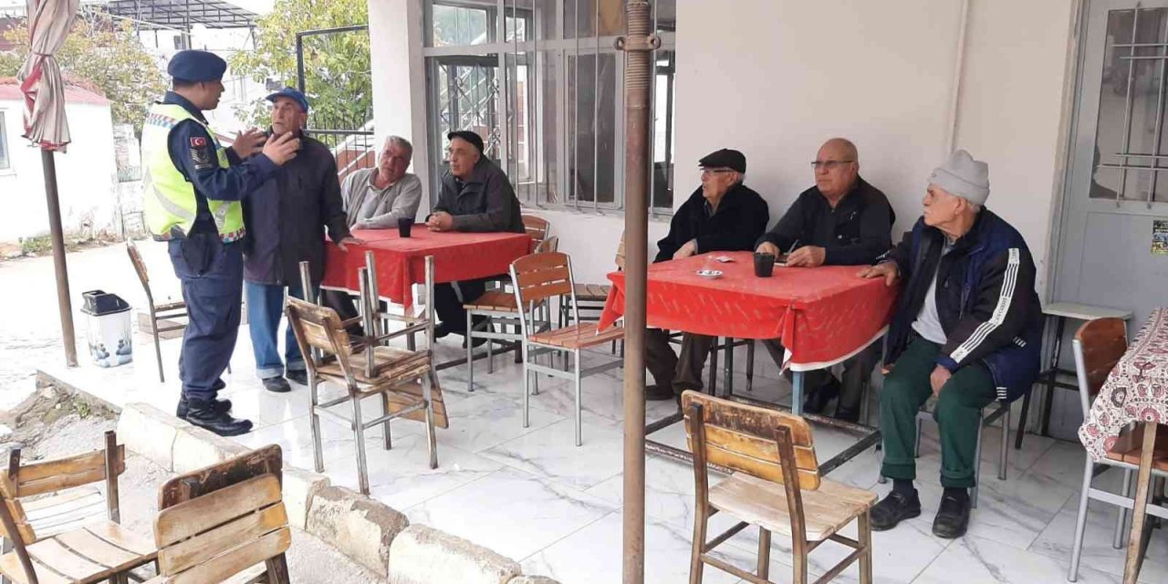 Aydın’da traktör sürücülerine ROPS ve reflektör uyarısı