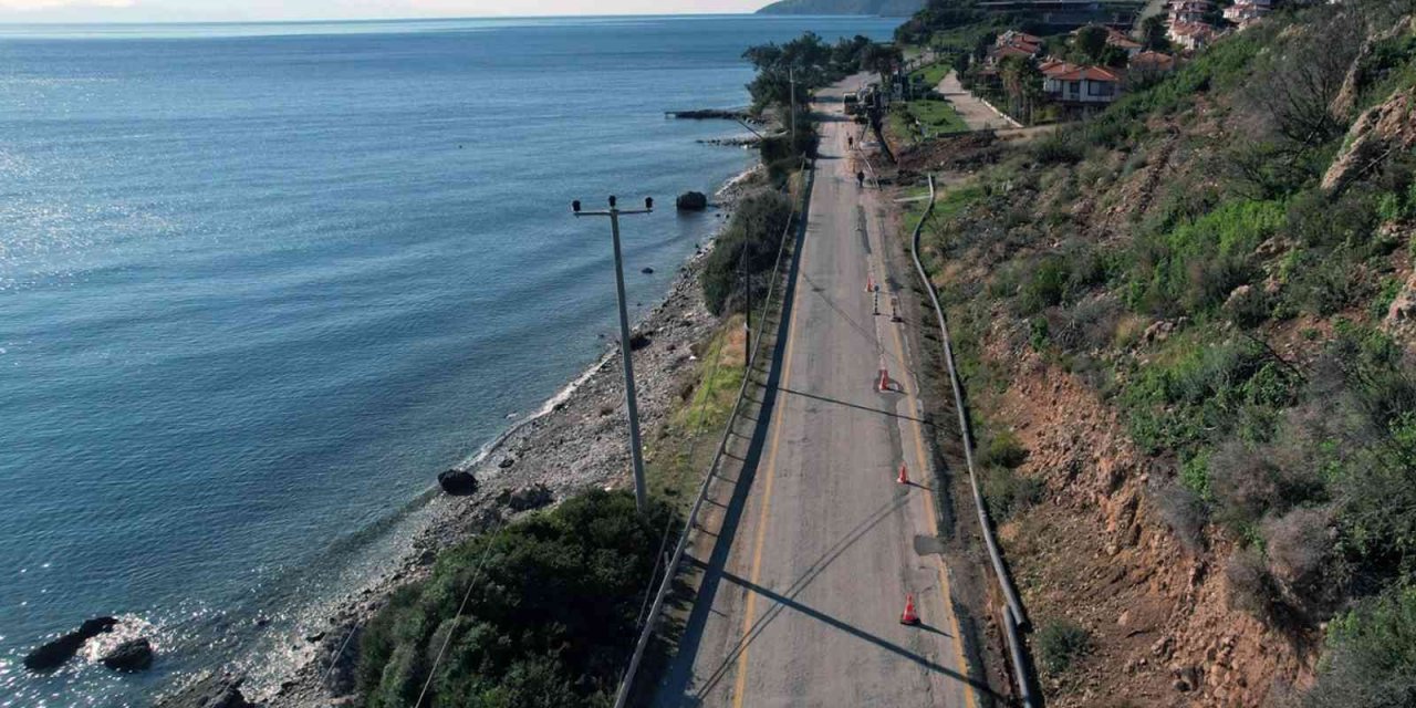 Çökertme içme suyu hattı devam ediyor