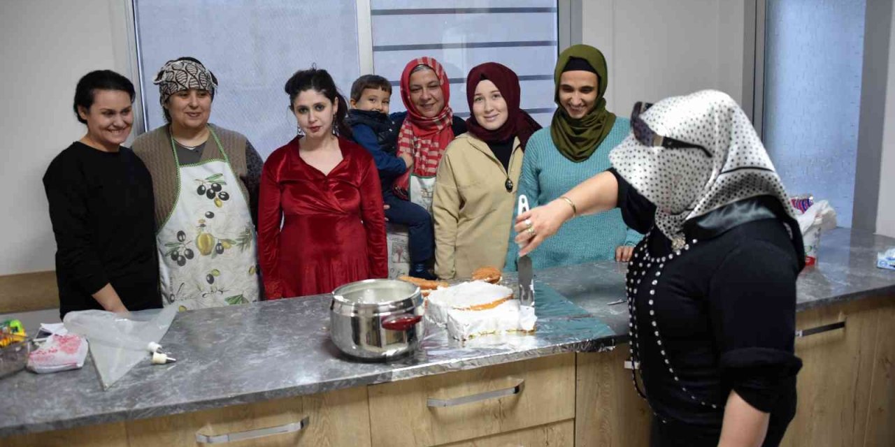 Yunusemre Belediyesinden pastacılık kursu