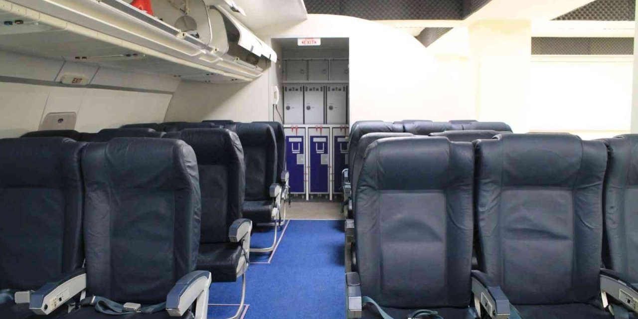 İzmir’in ilk uçak kesiti sınıfında dersler başladı