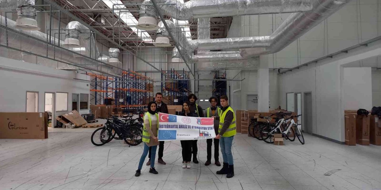 İzmirli Meslek Lisesi öğrencileri Polonya’da stajda