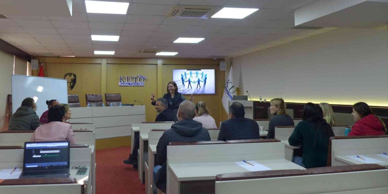 KUTO’da Hedefler ve Yönetmek konulu eğitim yapıldı