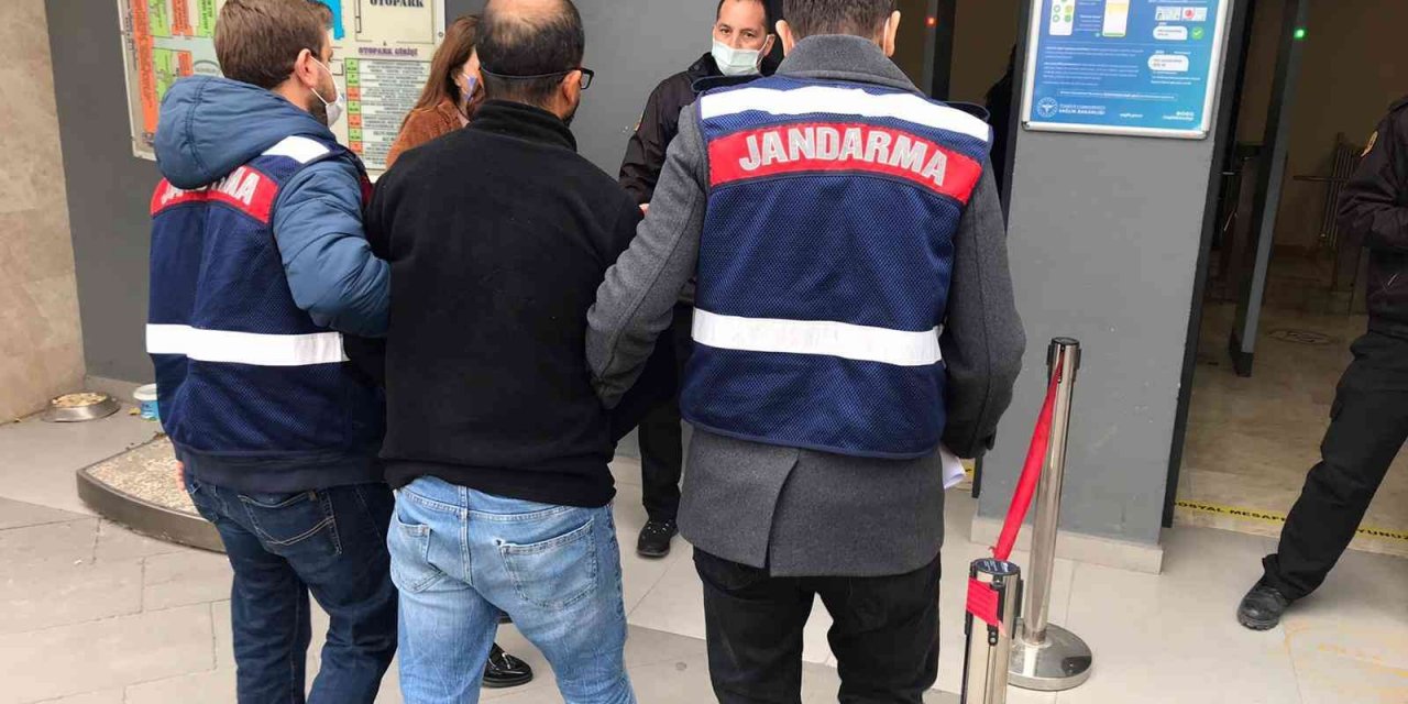 İzmir’de jandarmadan firari operasyonu: 10 firari zanlı yakalandı