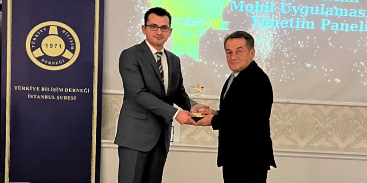 ’İzmir Tarımı’ mobil uygulaması 2022’nin en iyi projesi seçildi