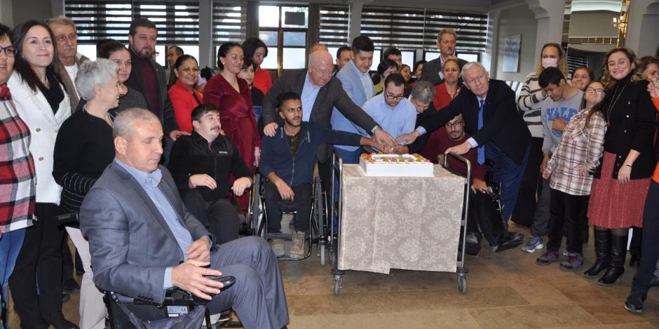 Muğla Engelliler Derneğinden ’Engelsiz yılbaşı’ eğlencesi