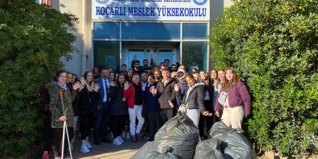 ADÜ’lü öğrenciler çevre temizliğine dikkat çekti