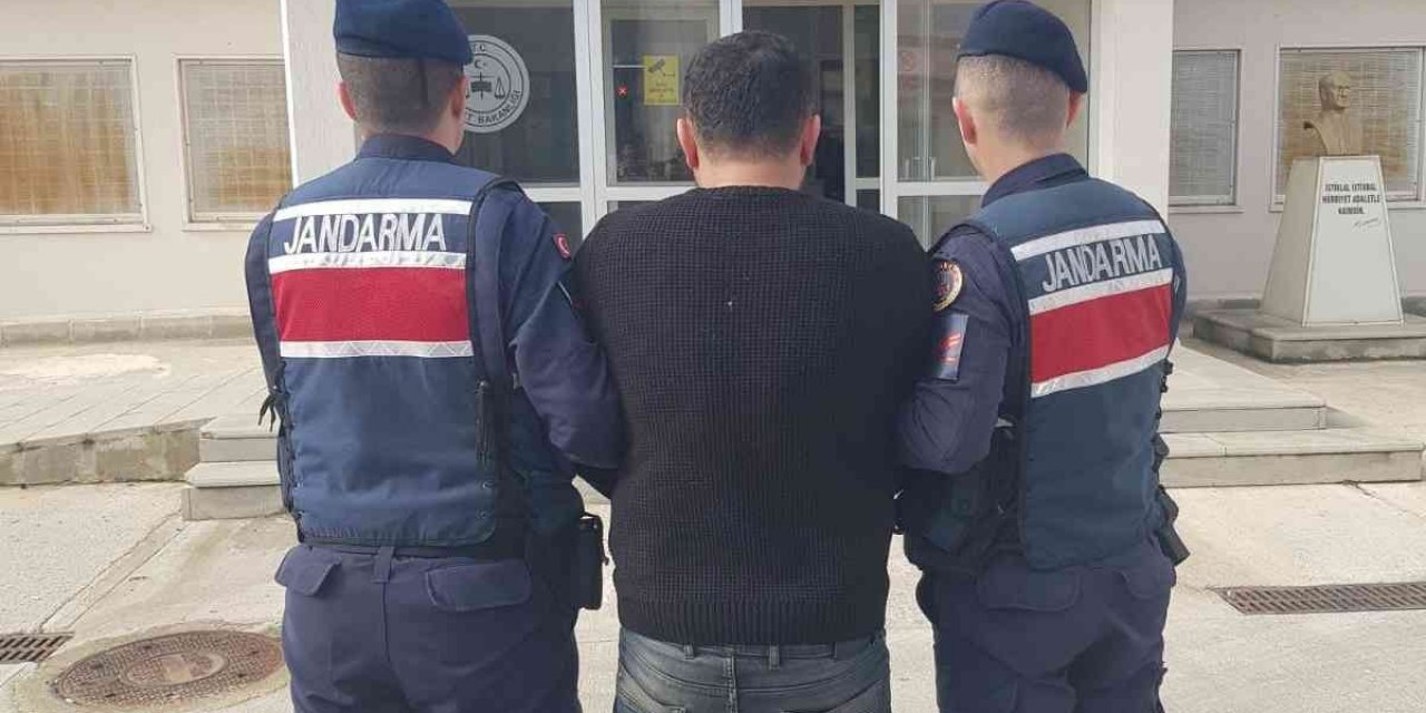 Aranan şahıslar jandarmadan kaçamadı: 3 yakalama