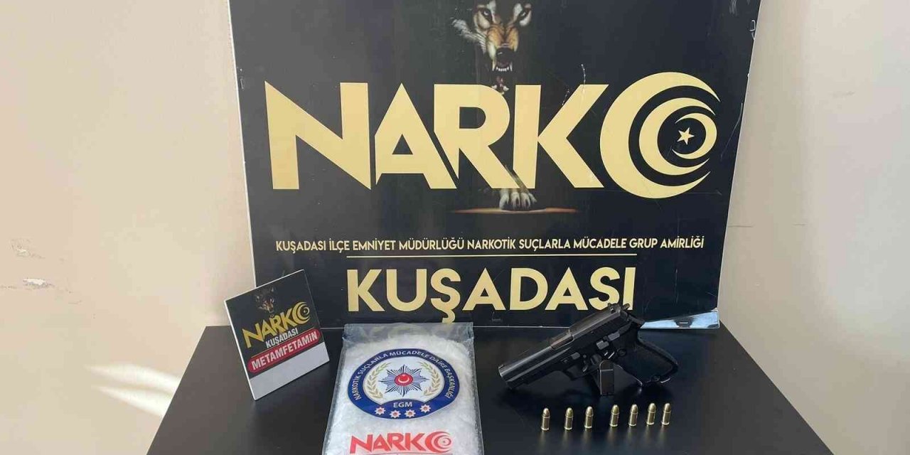 Kargo poşetinden yarım kilo uyuşturucu çıktı