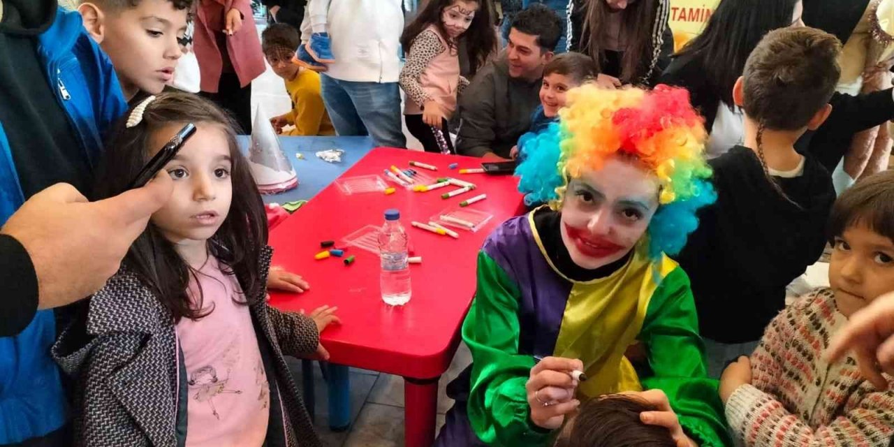 Köyceğizli çocuklar yeni yıl öncesi eğlendi