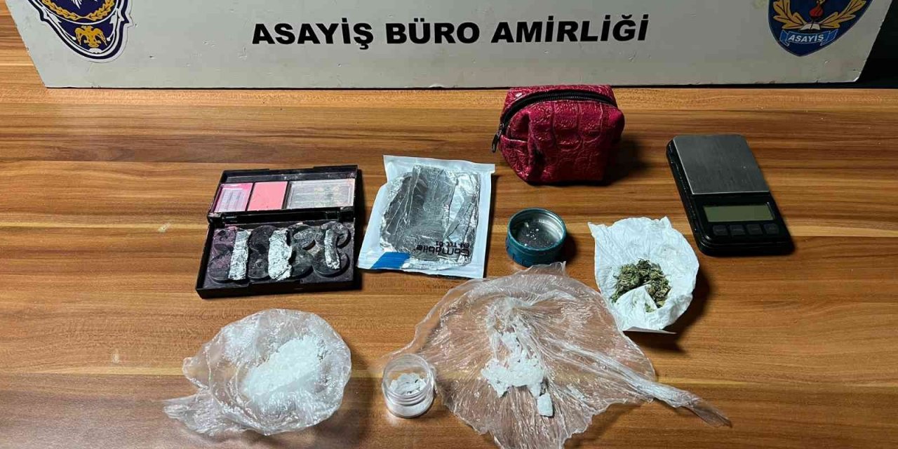 Zehir tacirleri suçüstü yakalandı