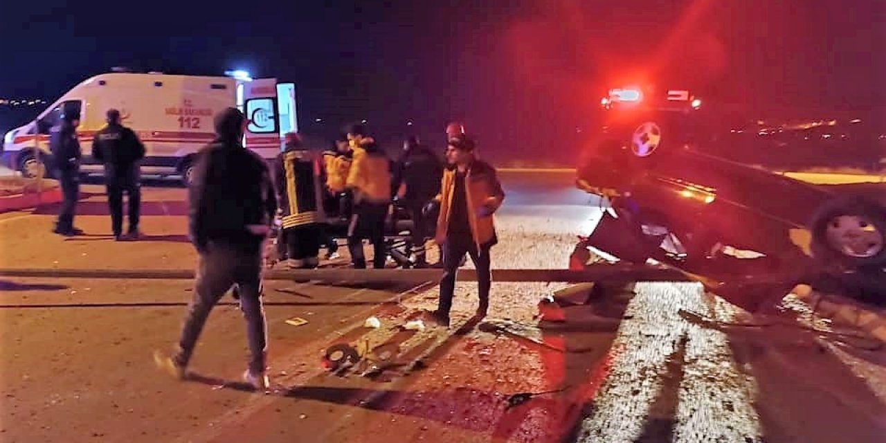 Kontrolden çıkan otomobil kavşakta takla attı: 3 yaralı