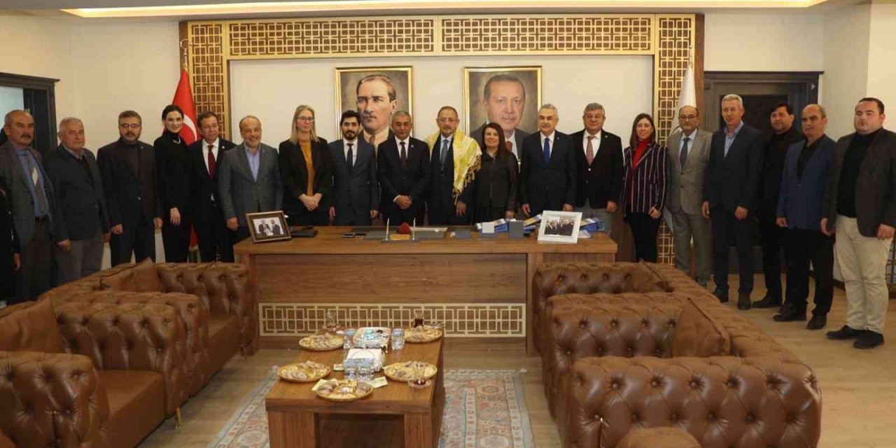 AK Partili Özhaseki Başkan Kaplan’ı tebrik etti