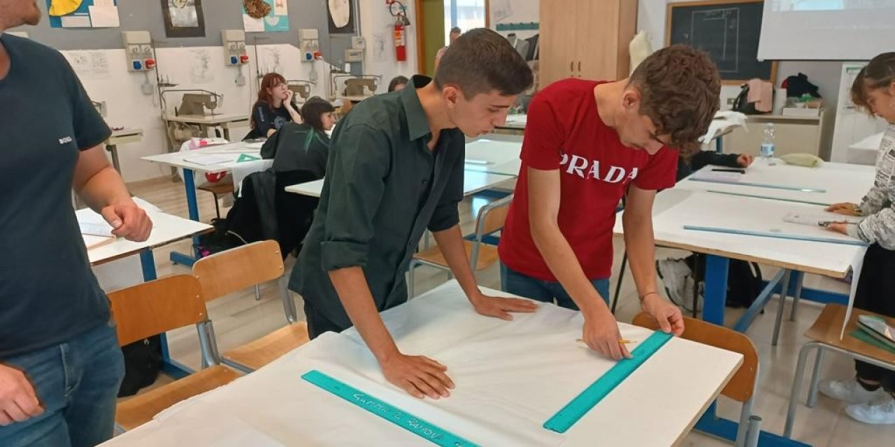 Honaz’ın genç modacıları, İtalya’da dijital kalıp hazırlamayı öğrendi