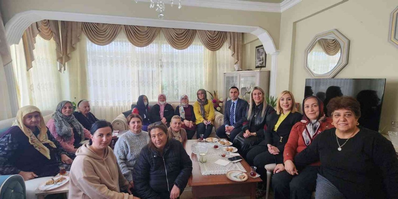 AK Parti Muğla Milletvekili Gökcan, Marmaris’te görüşmelerde bulundu