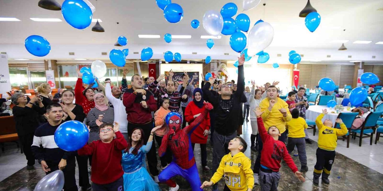 Bayraklı’da yılbaşı coşkusu