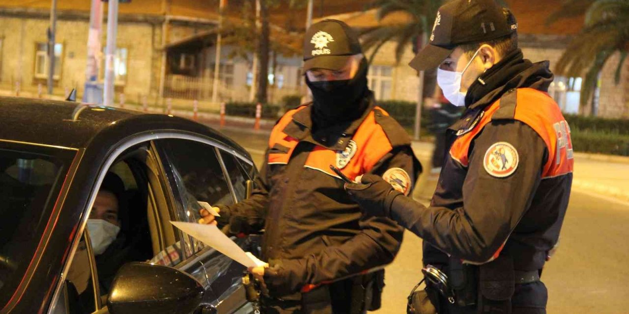İzmir’de yılbaşında 6 bin polis görev başında