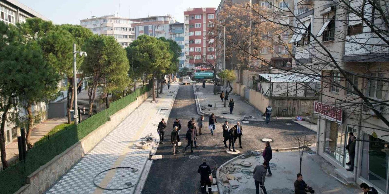 Avni Gemicioğlu’nda ilk kat asfalt tamamlanıyor