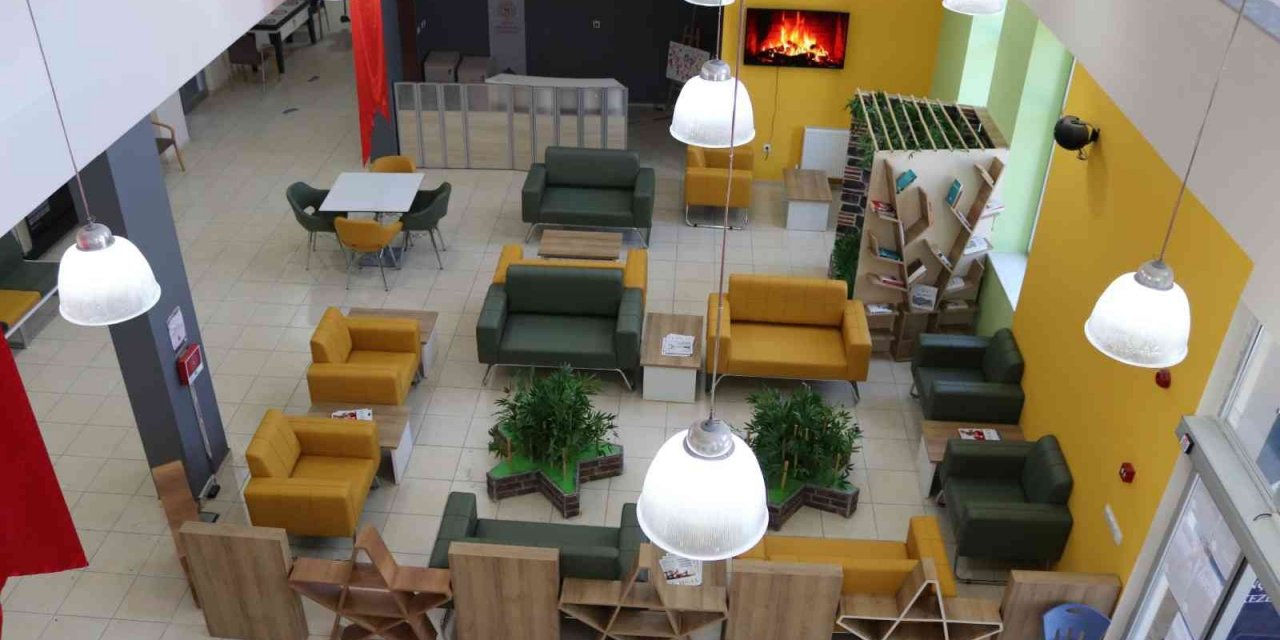 Denizli’de gençlerin buluşma noktası Çivril oldu