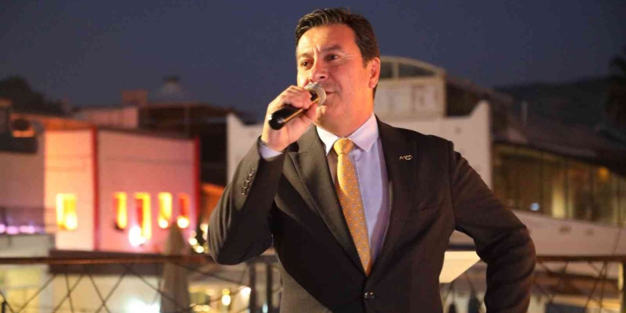 Belediye personeli yeni yılı kutladı