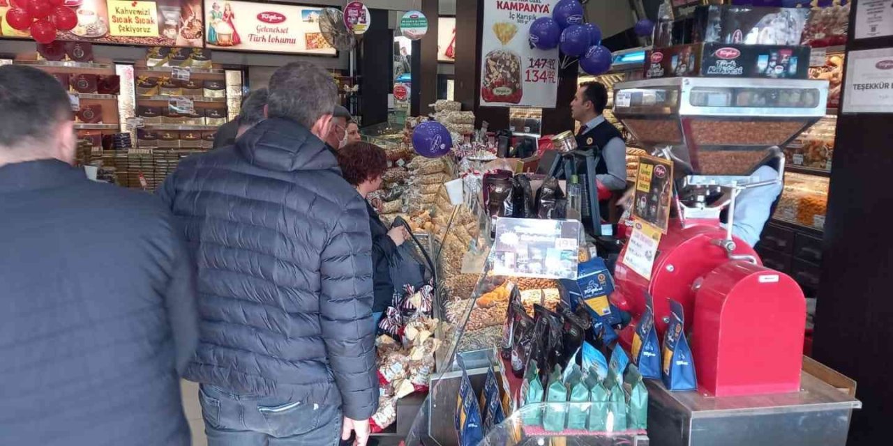 Kuruyemişçilerde manzara değişmedi