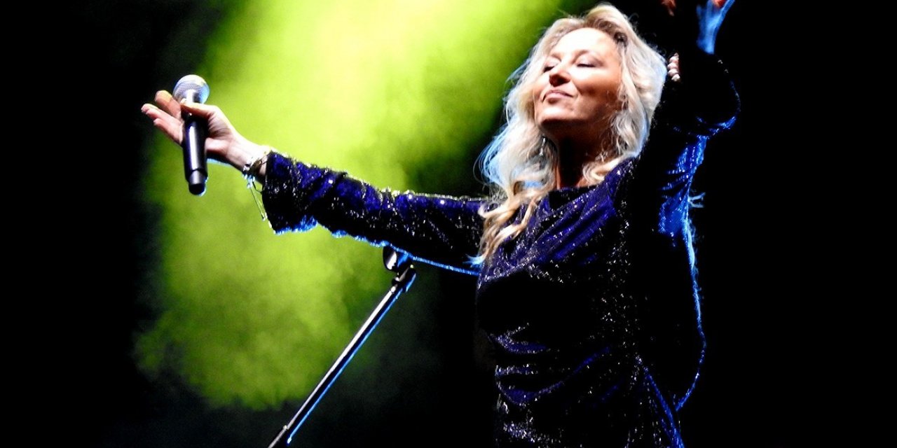 Çeşme yeni yılı dolu dolu karşıladı