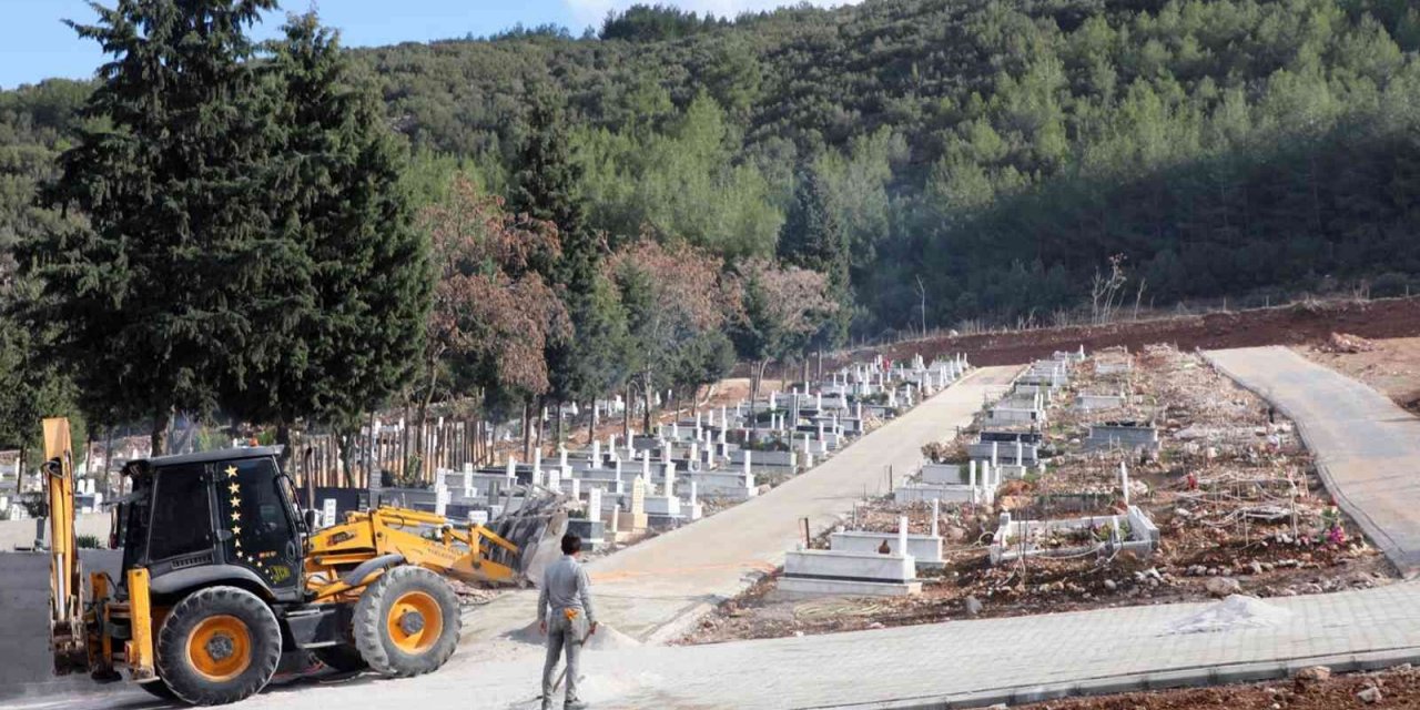 Yatağan, Milas ve Menteşe şehir mezarlıkları yenilendi