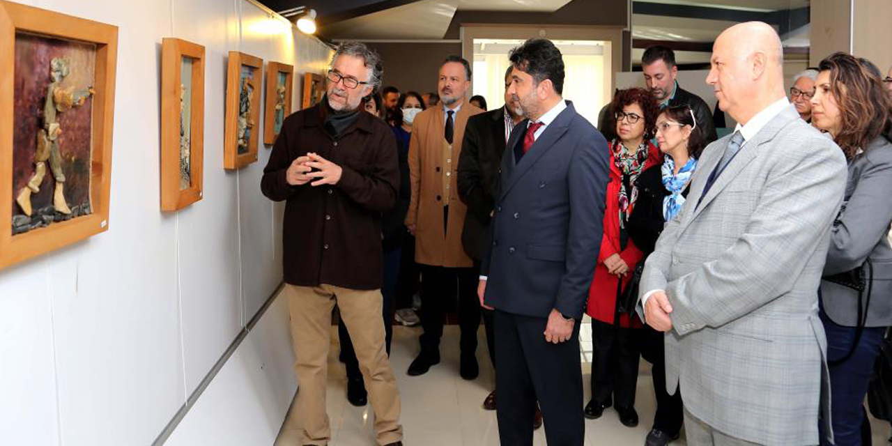 ‘Taşların Dili’ sergisi, ADÜ'de sanatseverlerle buluştu