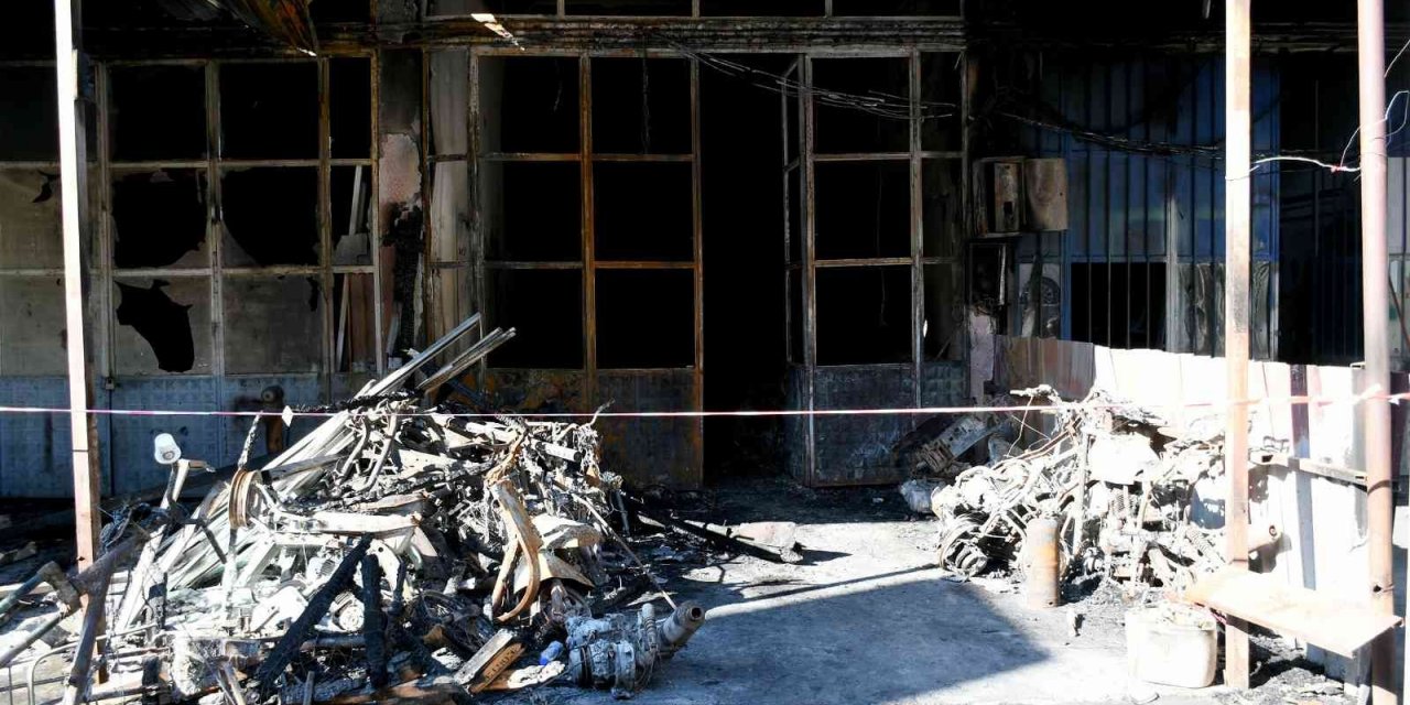 Başkan Günel’den işyeri yanan esnafı ziyaret etti