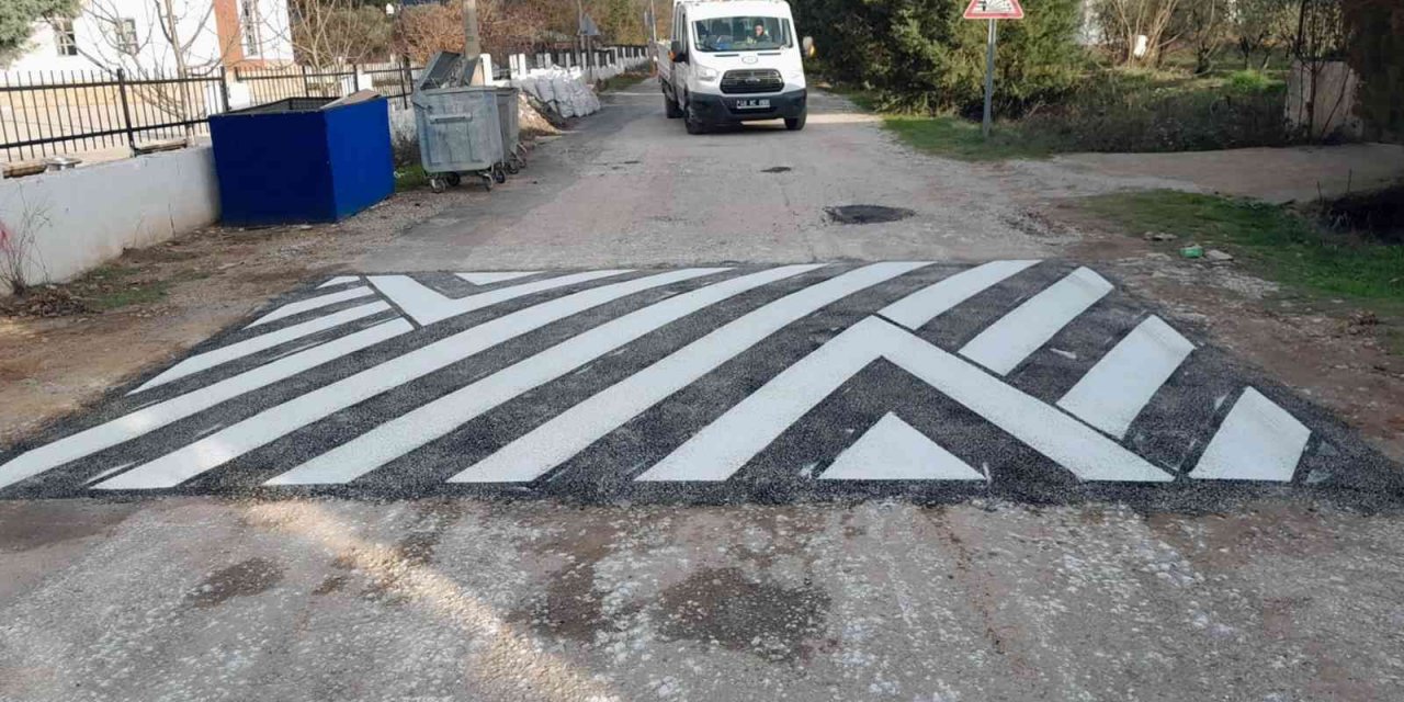 Menteşe Belediyesi okul yollarını güvenli hale getiriyor