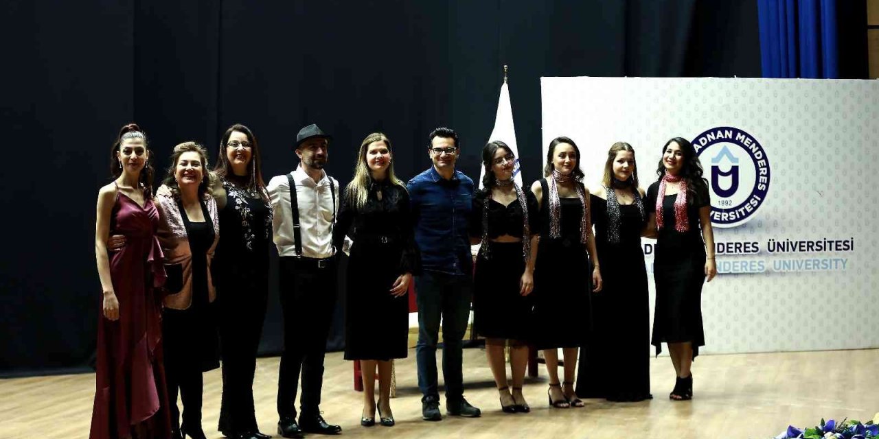 ADÜ Müzik Öğretmenliği öğrencileri Şan Resitali düzenledi