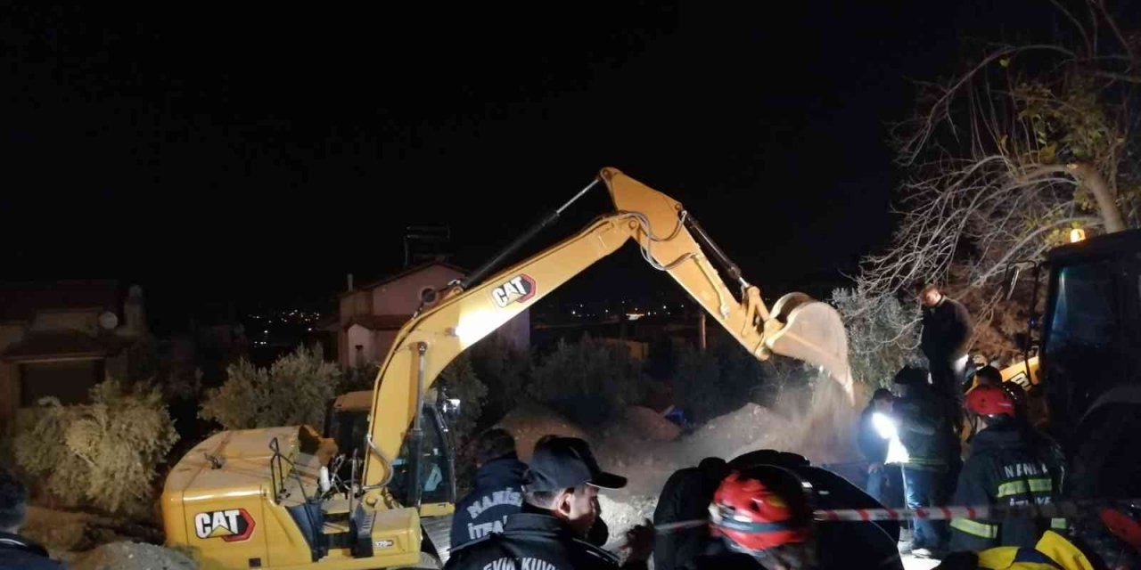 Baba-oğlu kurtarma çalışmalarında beşinci saat geride kaldı