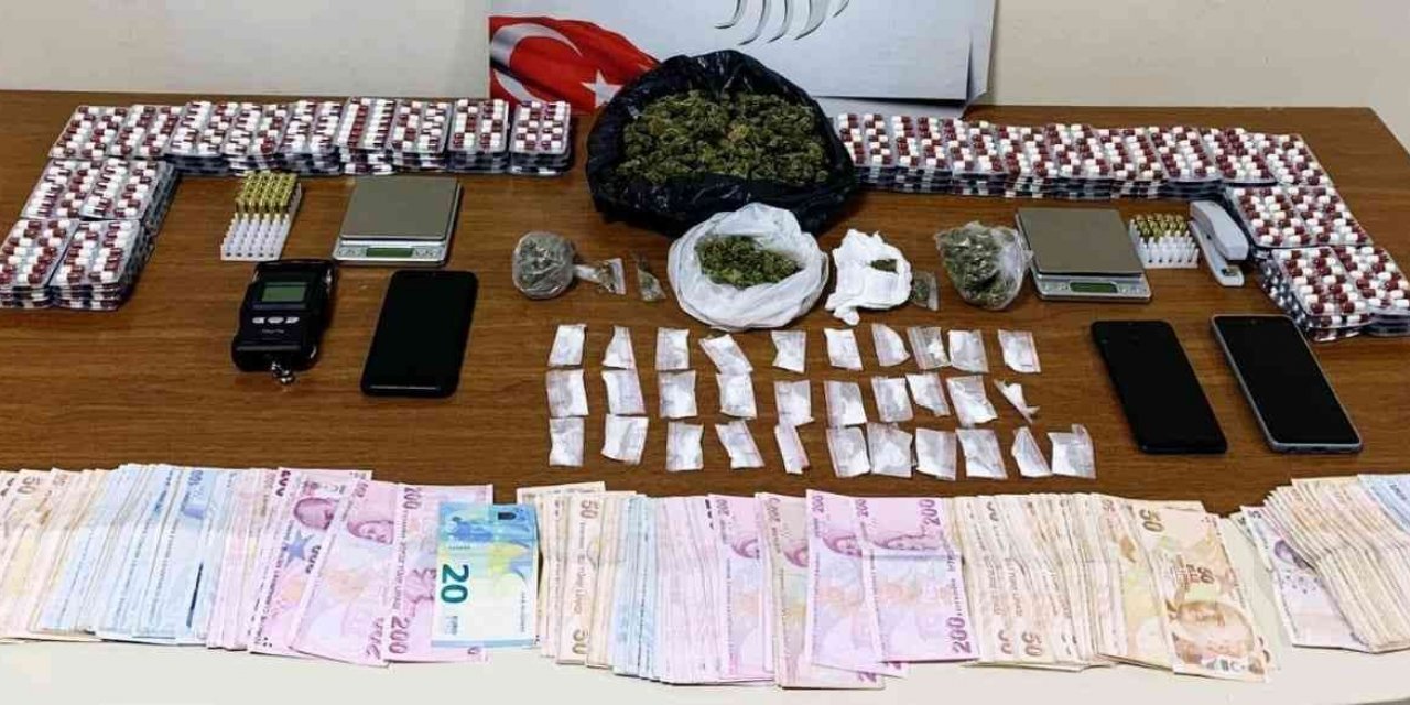 İzmir polisi uyuşturucu tacirlerine göz açtırmıyor
