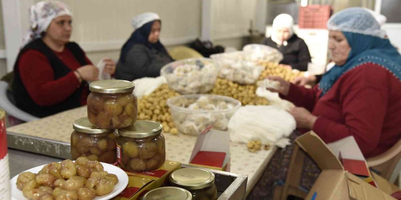 Nazilli’nin kestane şekeri, 10 bin kilometre ötede damakları lezzetlendiriyor