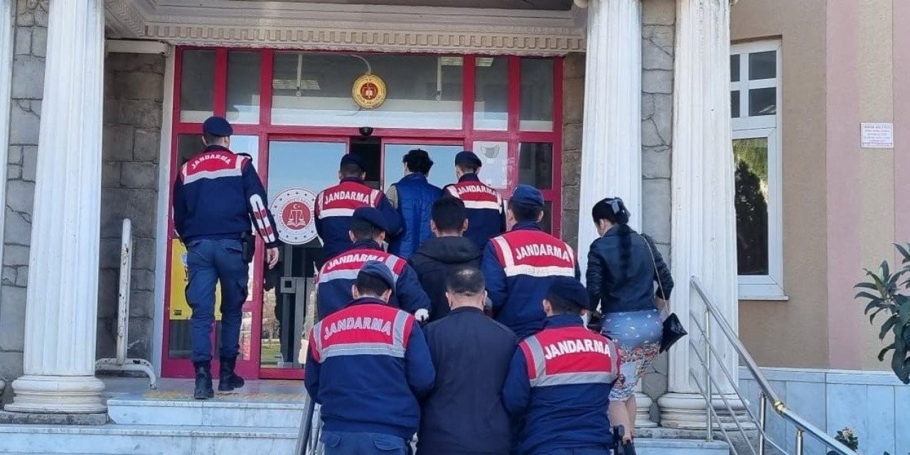 Didim’de 3 göçmen kaçakçısı yakalandı
