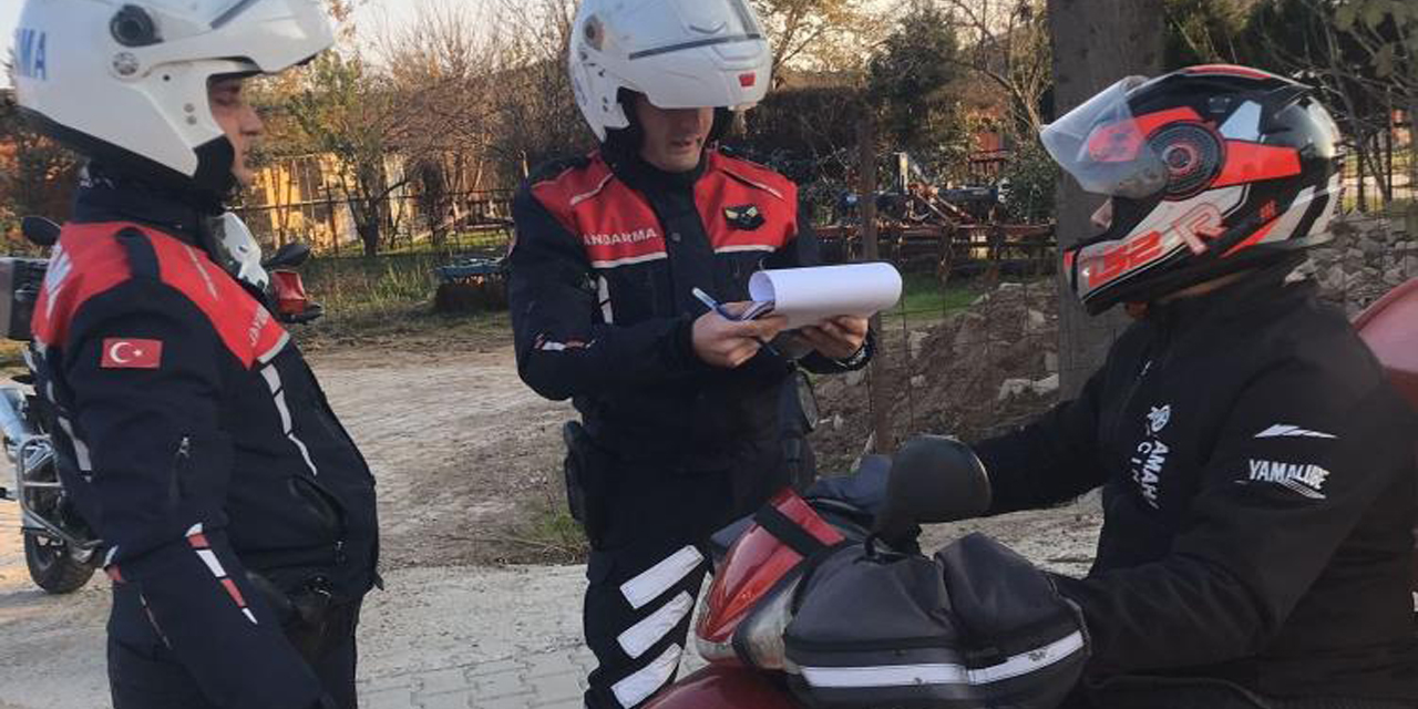 Kuyulu ve Işıklı’da vatandaşlar motosiklet hırsızlıklarına karşı bilgilendirildi