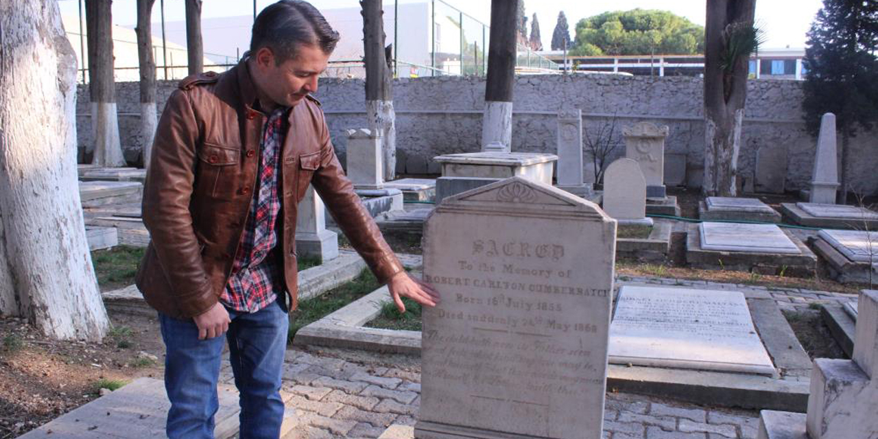 Dünyaca ünlü oyuncunun dedesi İzmir’de konsolos olarak görev yapmış