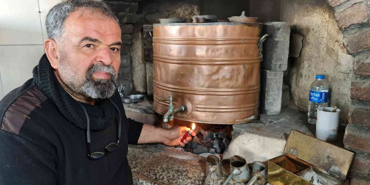 Odun ateşinde 69 yıldır demlenen çay davalık oldu