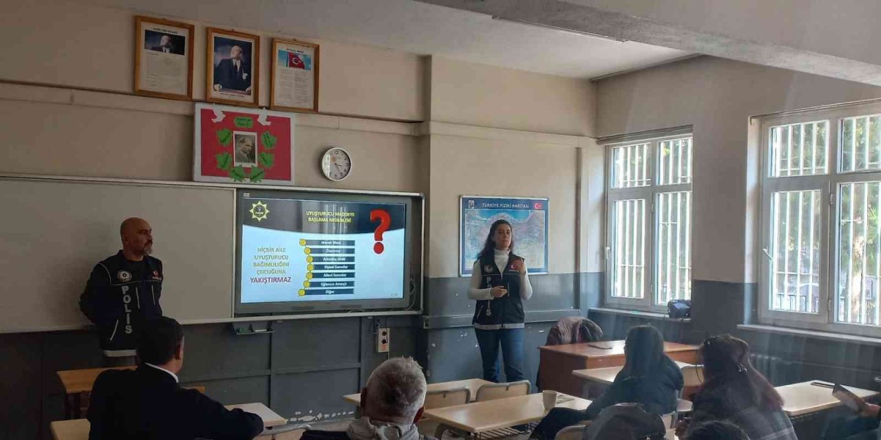 Denizli’de 220 kişi madde bağımlılığı konusunda bilgilendirildi