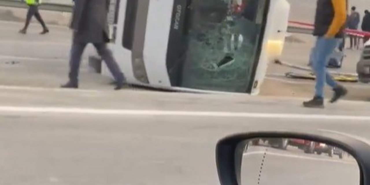 İşçileri taşıyan servis midibüsü 60 metre sürüklendi: 2 ölü, 14 yaralı