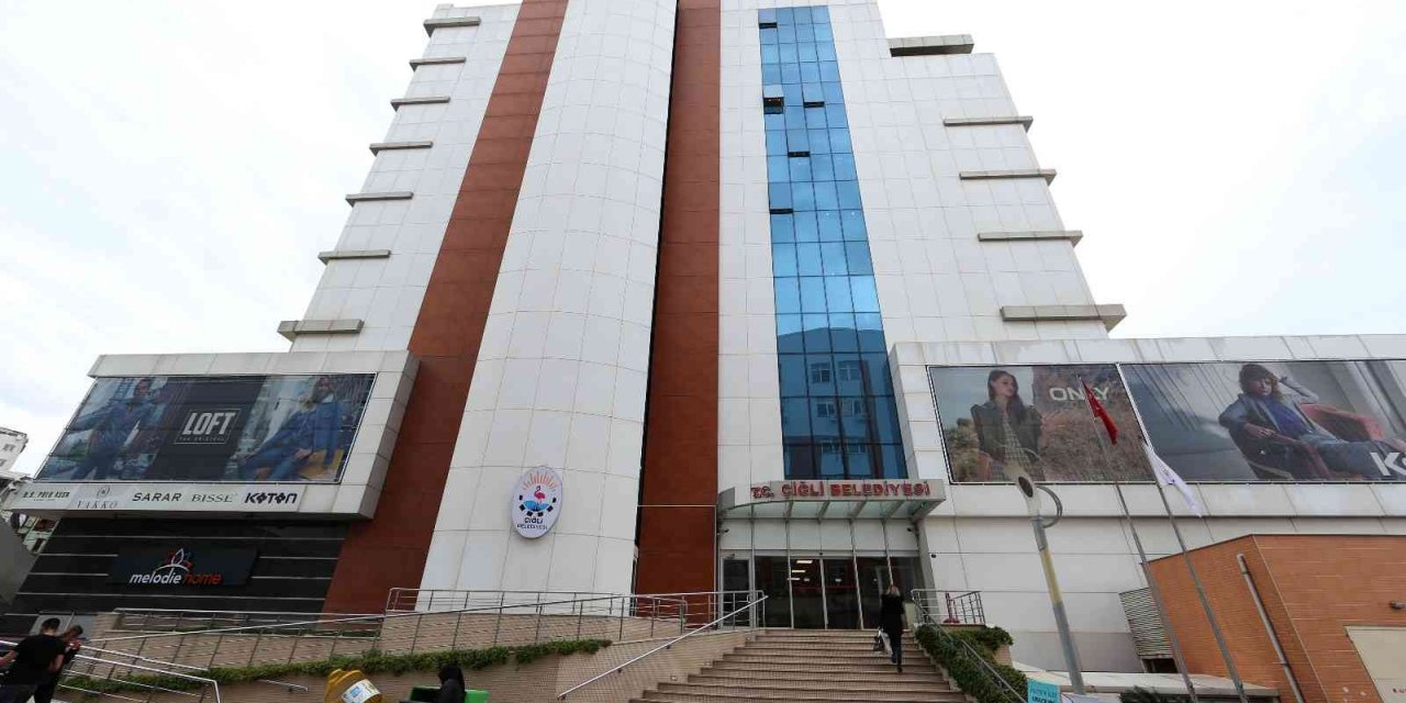 Çiğli’de vatandaşın talebi çözümsüz kalmıyor