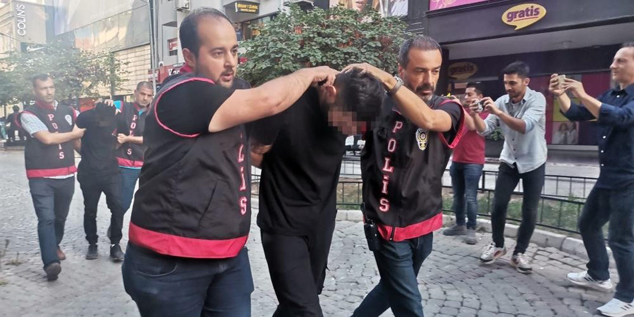 Kur’an-ı Kerim’i yırtıp yakan sanıklara 4.5 yıla kadar hapis talebi