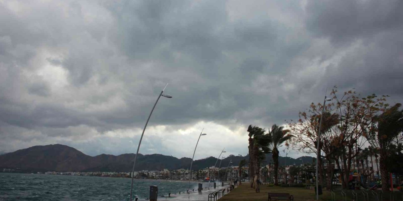 Marmaris’te fırtına bekleniyor
